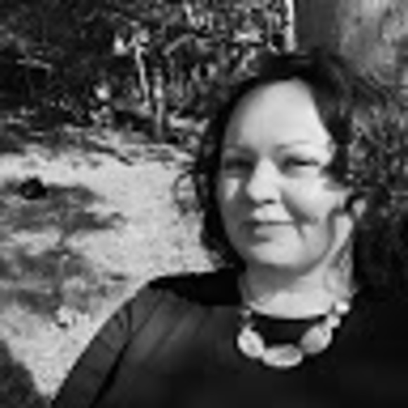 Meet your Posher, Lisa - Picture 1 of 1